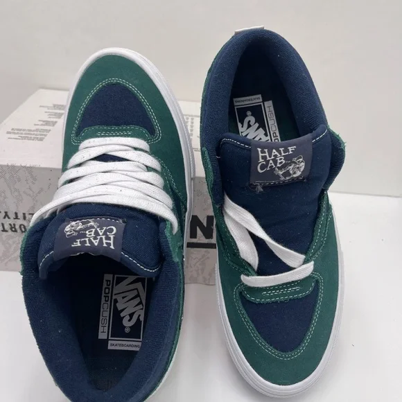 Vans Men’s Skate Half Cab
Tartan Blue/Green
VN0A2Z34BLG Sneakers - Picture 14 of 16